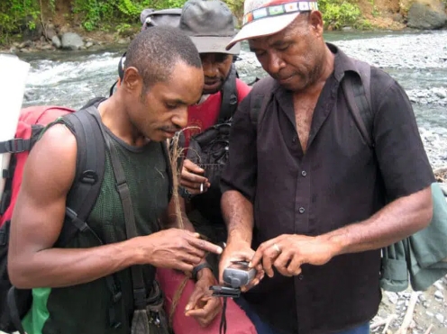 GPS tracking with the field team in Papua New Guinea